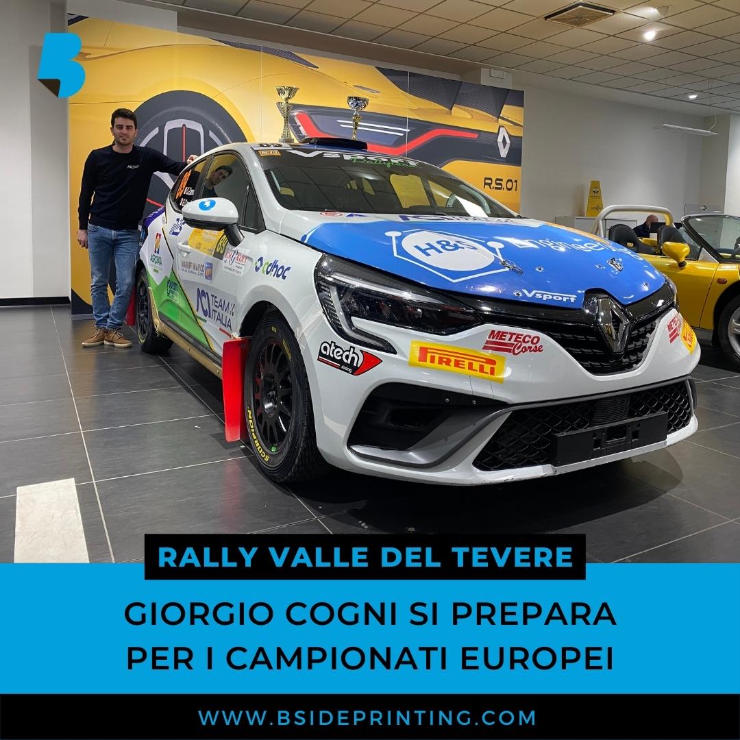 Pilota campione Rally Giorgio Cogni con Auto Renault Clio RS