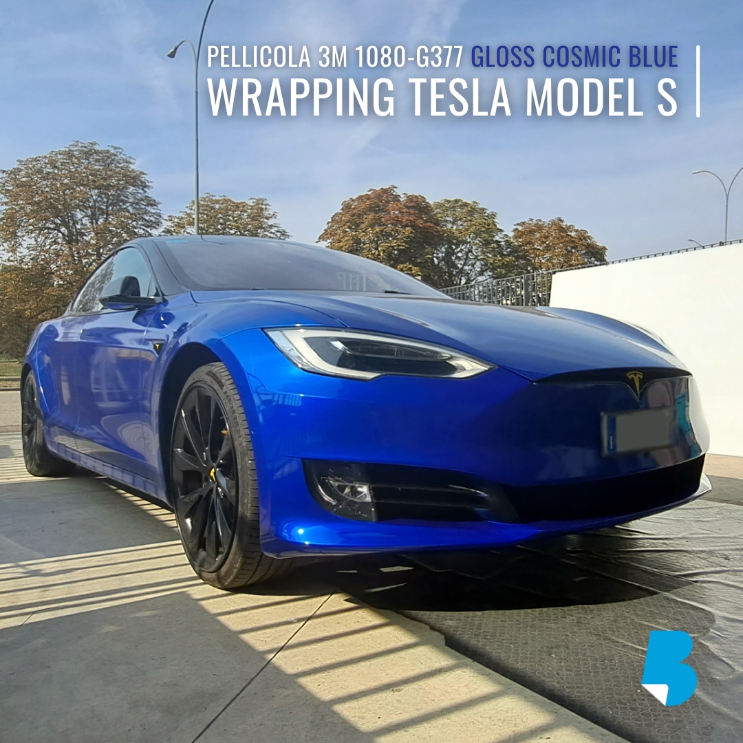 Car Wrapping Tesla Model S con pellicola 3M 1080-G377 Gloss Cosmic Blue