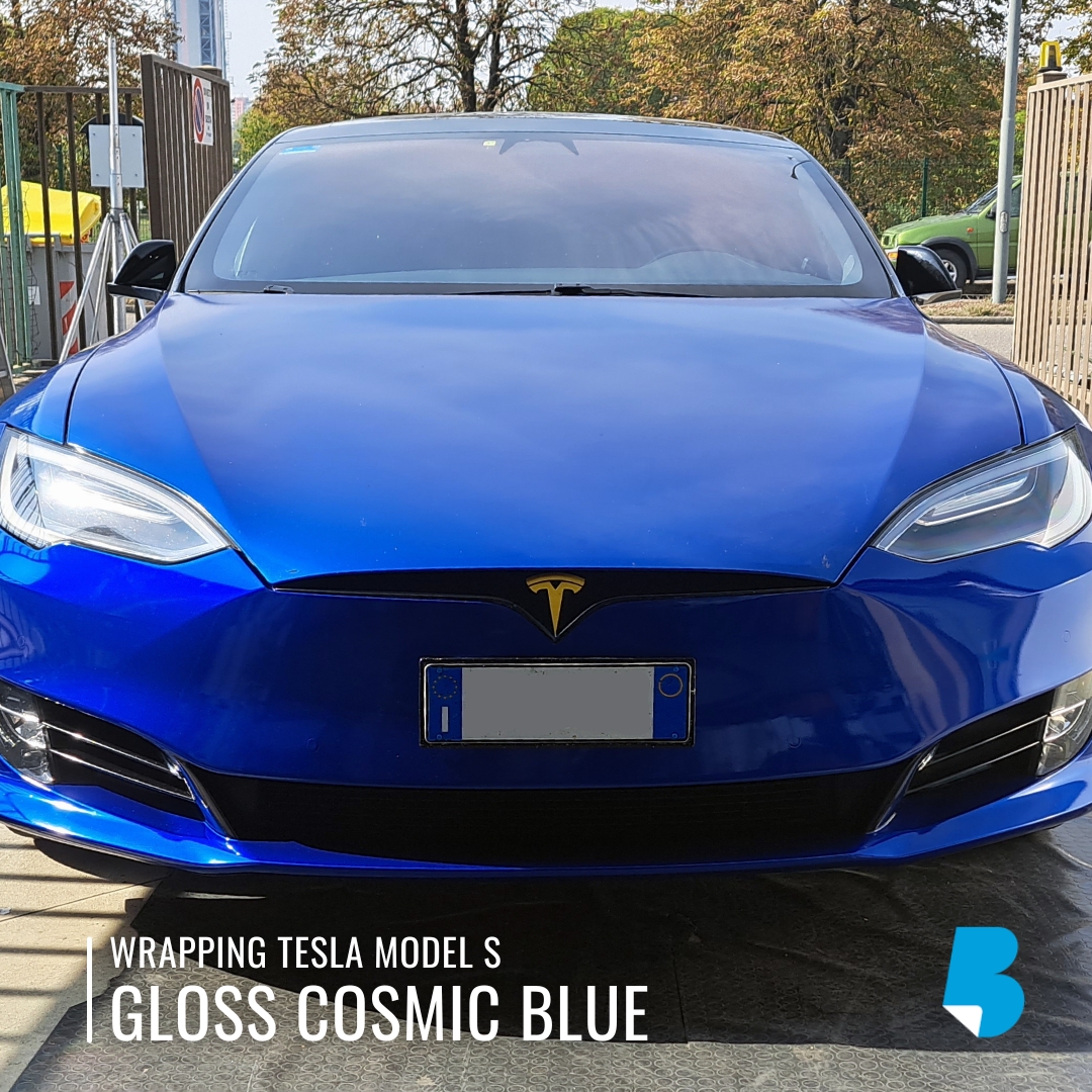 Total Wrapping Tesla Model S Gloss Cosmic Blue